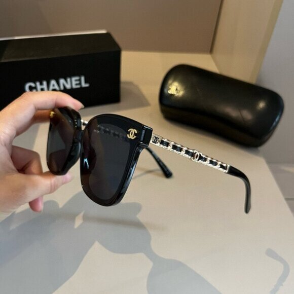 CHANEL Black Square Sunglasses - Picture 3 of 7